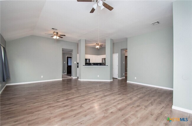 Building Photo - 2001 Matt Dr