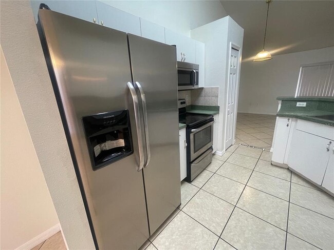 Building Photo - 24 Sawfish Ct