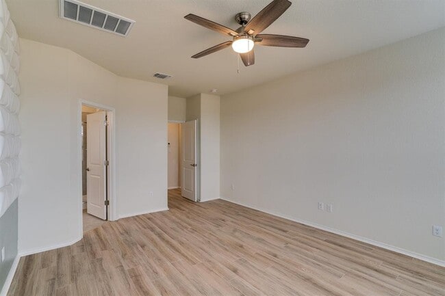 Building Photo - 138 Duroc Dr