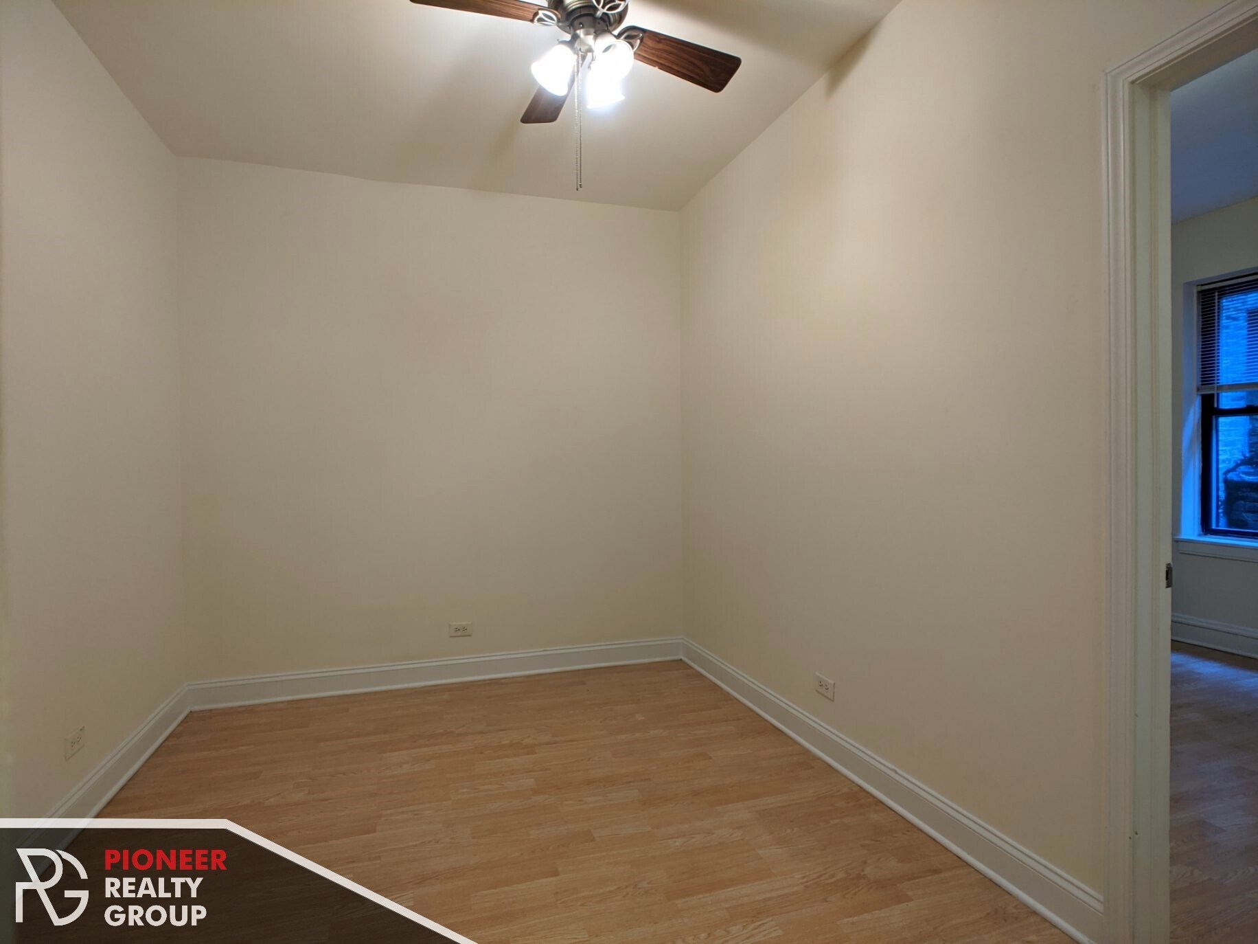 Building Photo - 4857 N Damen Ave