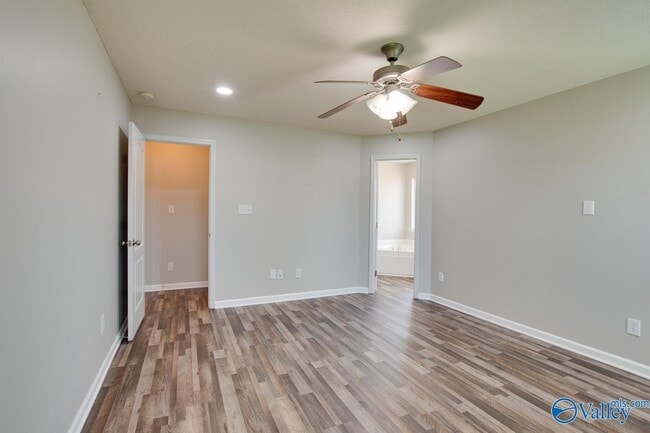 Building Photo - 4808 SE Canterwood Dr