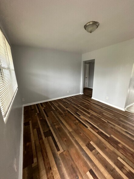 Building Photo - 2026 Palafox St