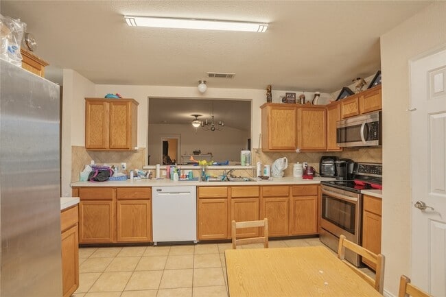 Building Photo - 3825 Cane River Rd