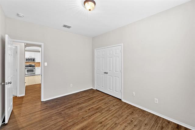 Building Photo - 5812 Pebble Ridge Dr