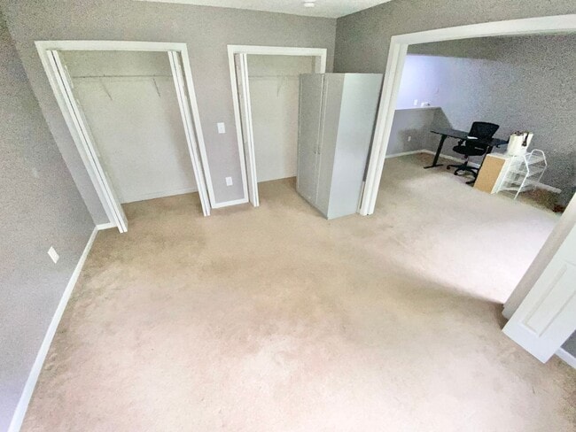 Building Photo - 1 Bedroom Apartment in Burlington VT Avail...