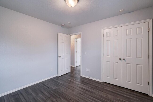 Building Photo - 408 Cherokee Gate Dr