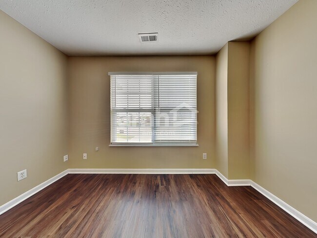 Building Photo - 8736 Gingerwood Ct