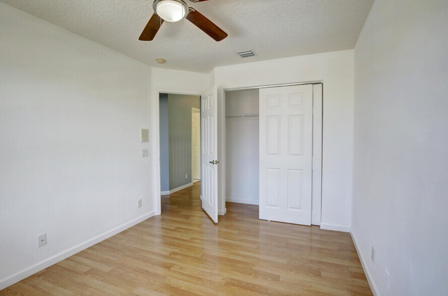 Building Photo - 7715 Colony Lake Dr