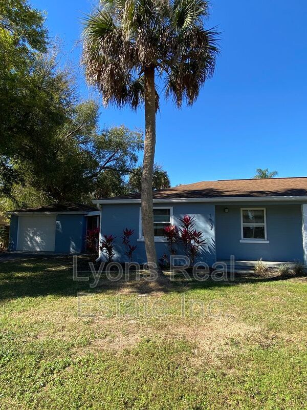 Building Photo - 1537 Piney Rd