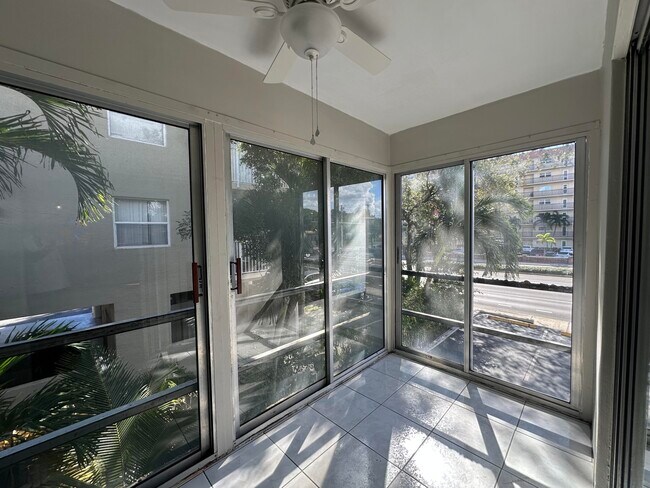 Building Photo - 2301 NE 14th Street Causeway