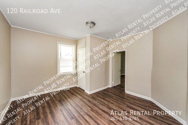 Building Photo - 120 Railroad Ave