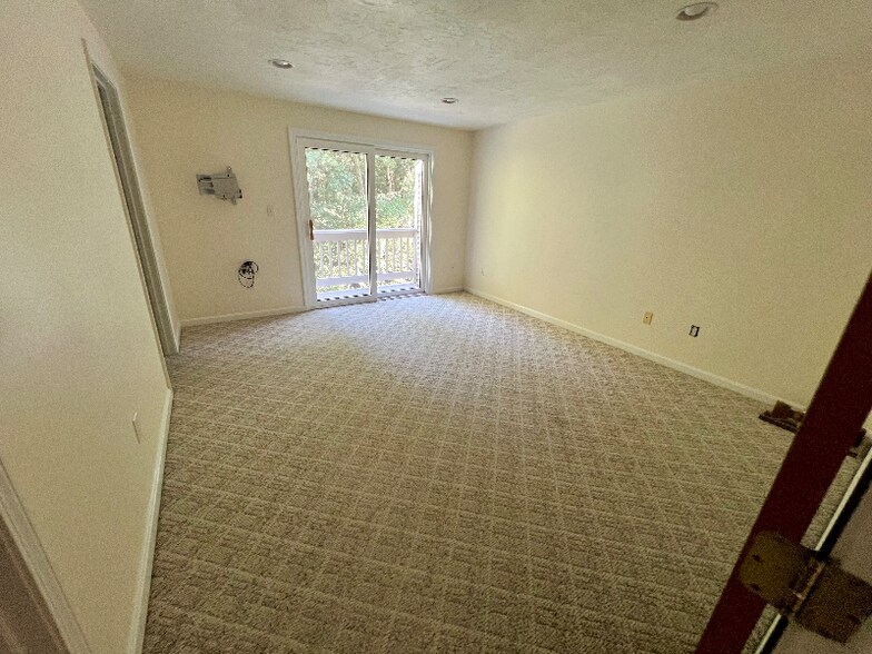 Building Photo - 69 Samuel Dr