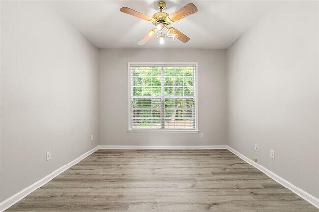 Building Photo - 28 Crystal Downs Way NE