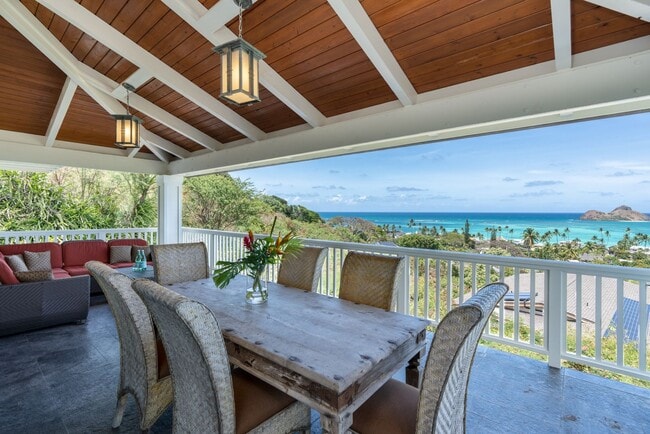 Building Photo - Enjoy Cool Breezes And Dazzling Views Of The Ocean Below At This Private, 4 Bedroom, 3.5 Bath Lan...