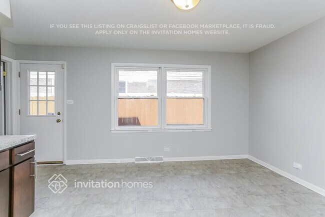 Building Photo - 10520 Kedvale Ave