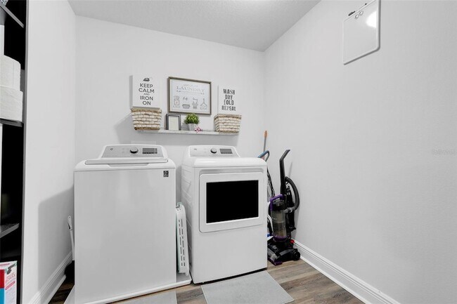 Building Photo - 3528 Bristol Cove Ln