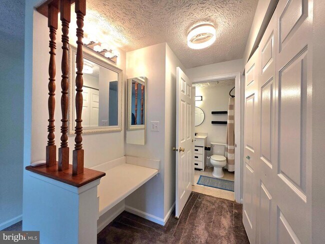 Building Photo - 8568 Koluder Ct