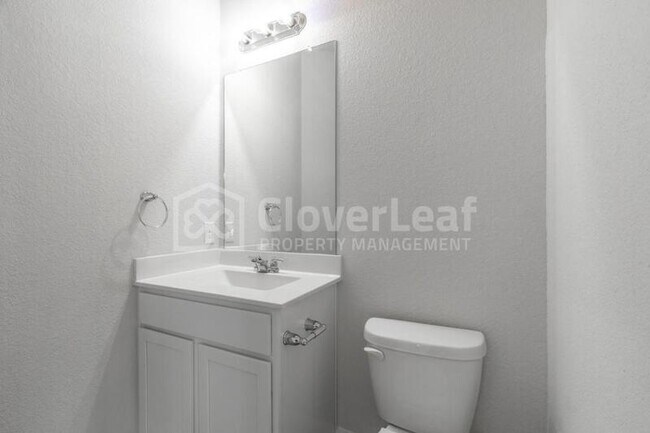 Building Photo - 6038 Akin Cir