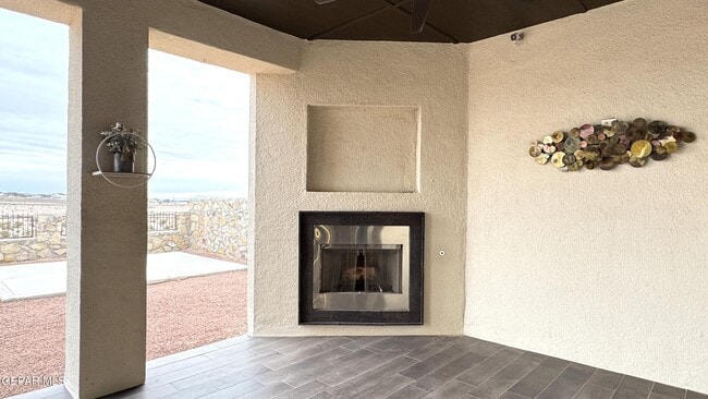 Building Photo - 12408 Fresh Water Dr