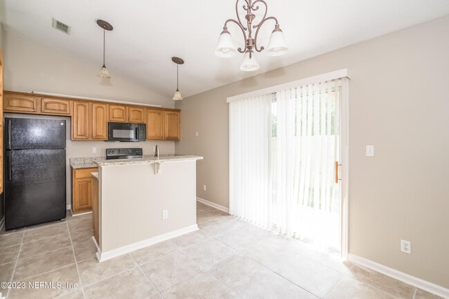 Building Photo - 10715 Ogalla Ave