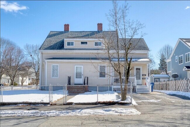 Primary Photo - 176 Pearl St