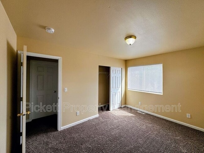 Building Photo - 1118 Park Ave