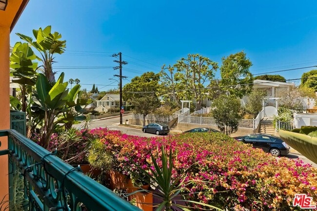Building Photo - 710 Pier Ave