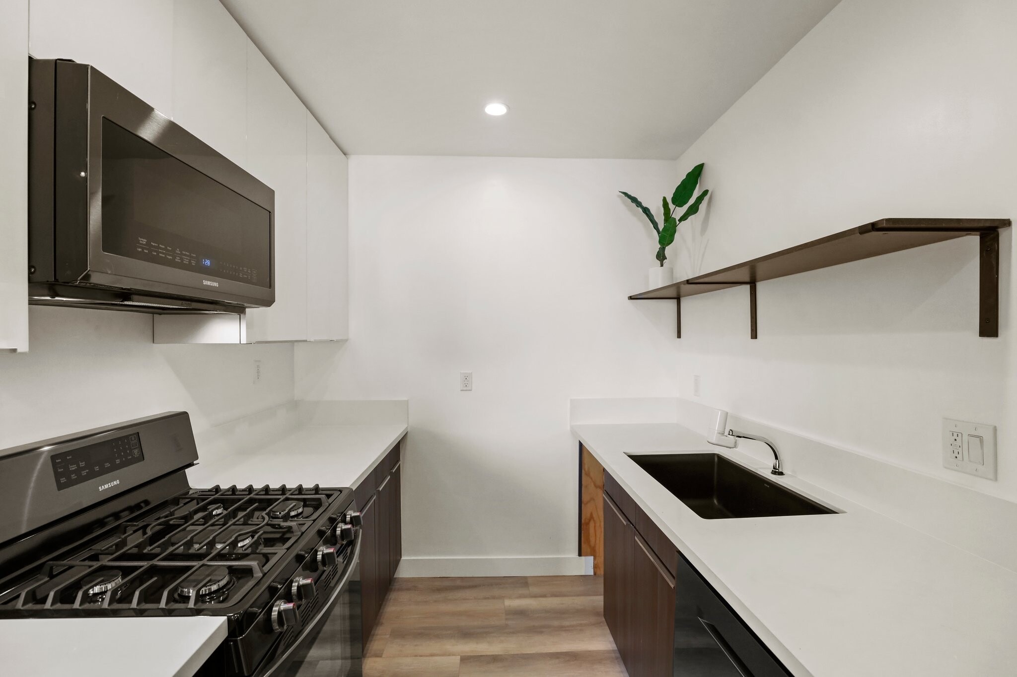 Building Photo - 2561 W Ave 30