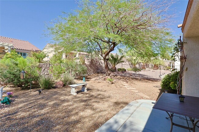 Building Photo - 2876 Goldcreek St