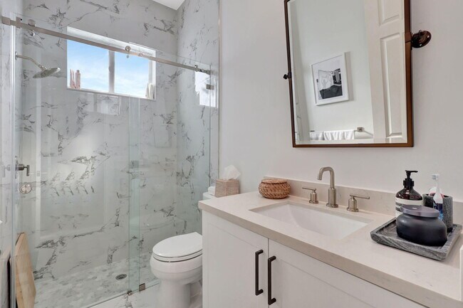 Building Photo - 11615 Paradise Cove Ln