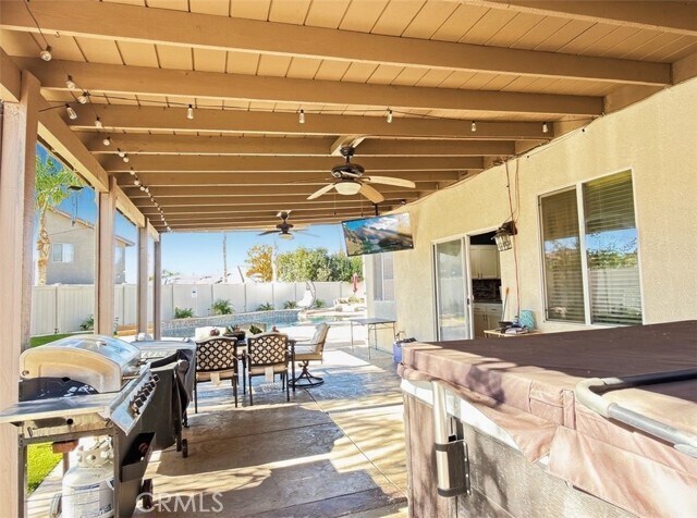 Building Photo - 697 Calumet Ave