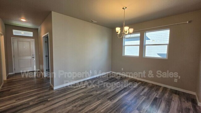 Building Photo - 9638 Vistas Park Dr