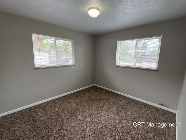 Building Photo - Freshly Updated 3-Bedroom, 1-Bathroom
