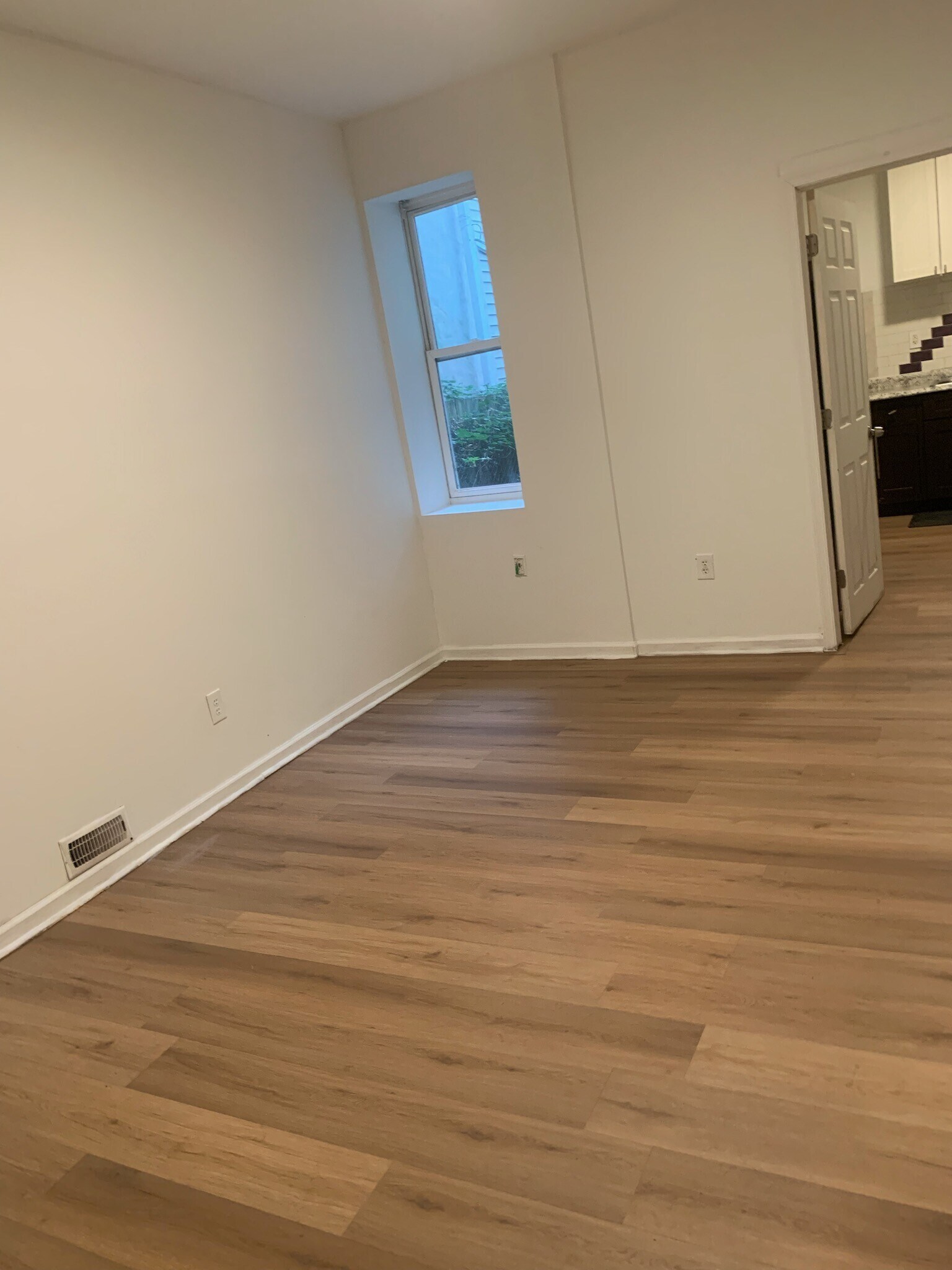 Building Photo - 867 N 50th St