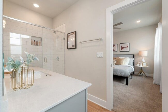 Building Photo - 5804 Rotunda View