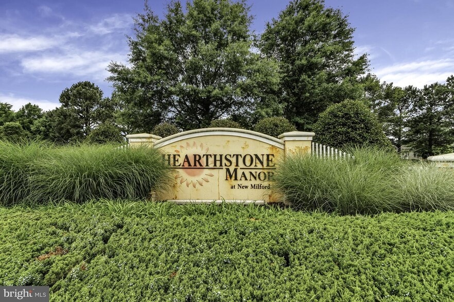 Property Sign - 140 Rock Ledge Ct