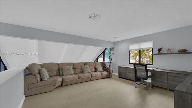 Building Photo - 540 Pebble Creek Terrace