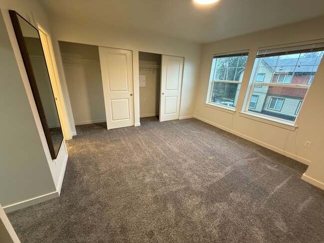 Building Photo - 19102 20th Dr SE