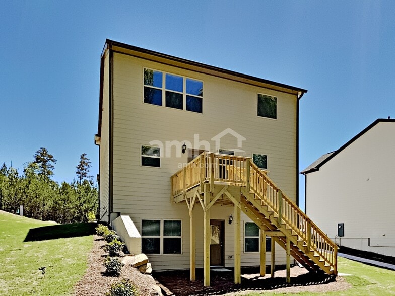 Building Photo - 215 N Fortune Way