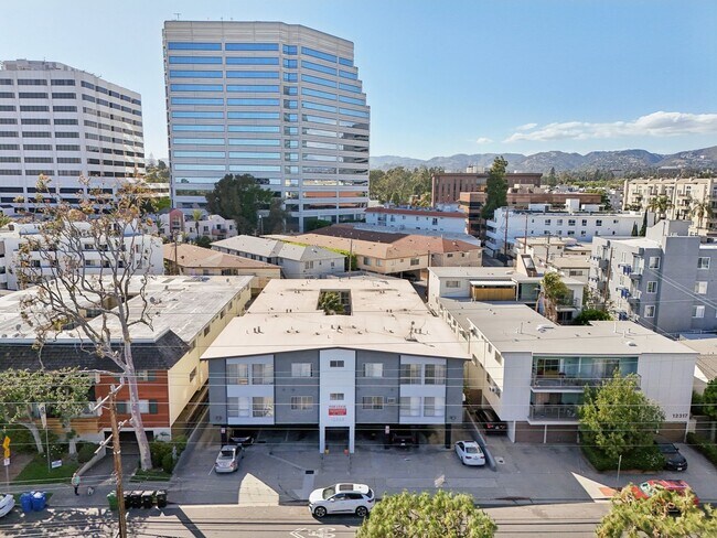 Building Photo - 12323 Texas Ave