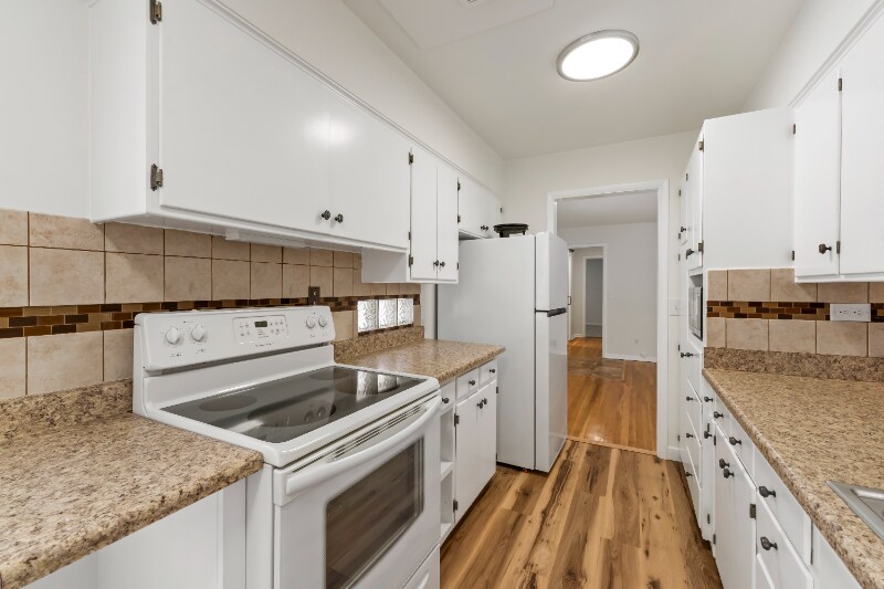 Building Photo - 3730 S Lamonte St