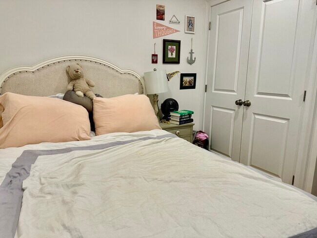 Building Photo - 92 W Cedar St