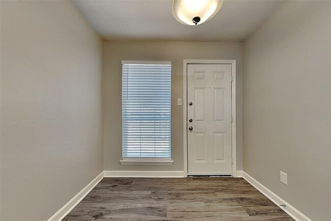 Building Photo - 48 N High Oaks Cir