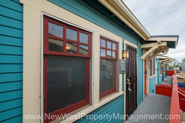 Building Photo - Charming Sherman Heights Studio, Small Pet OK!