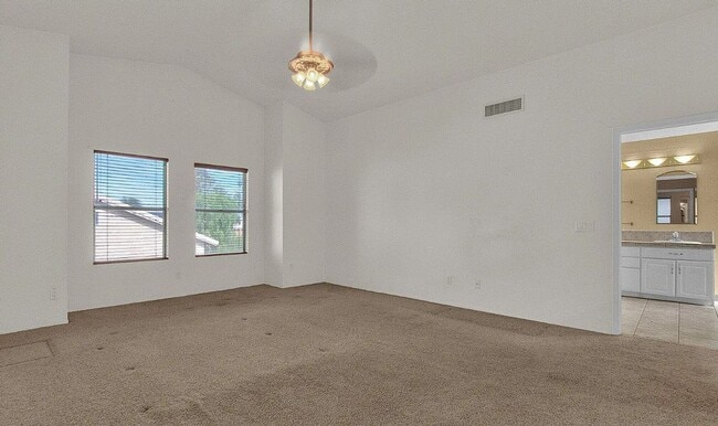 Building Photo - 3110 W Baylor Ln
