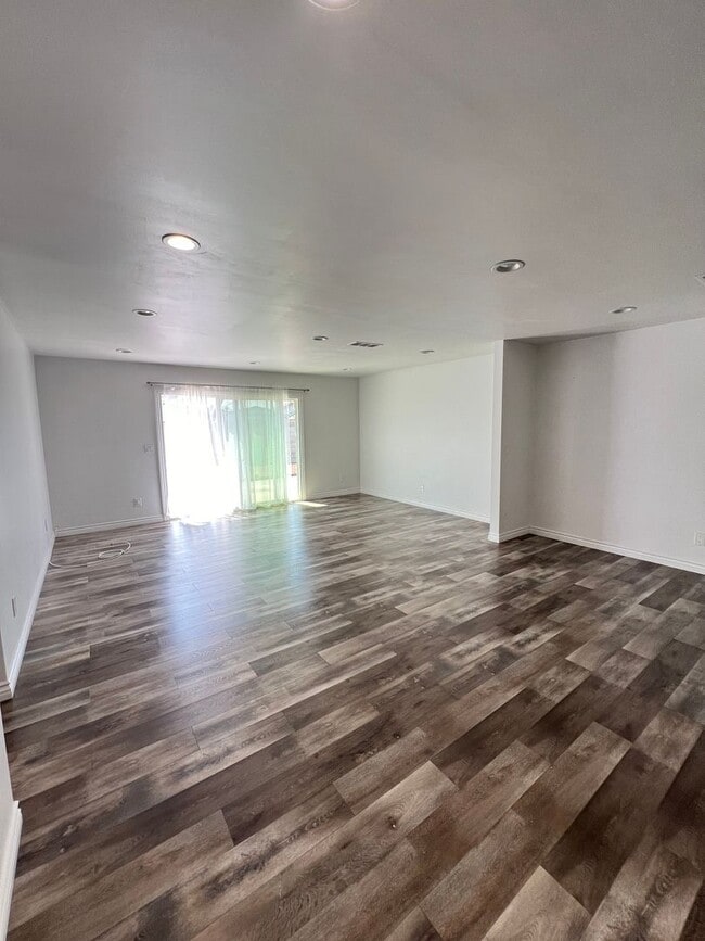 Building Photo - Charming 3 bed/ 2 bath home in El Monte!!