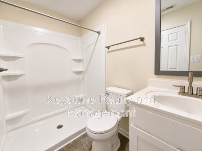 Building Photo - 157 Mace Ln