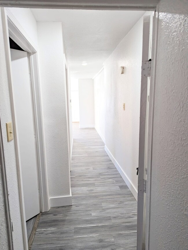 Building Photo - 127 E Fleming Ave