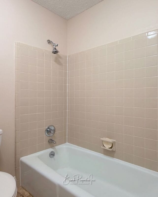 Building Photo - 7865 Apollo Dr