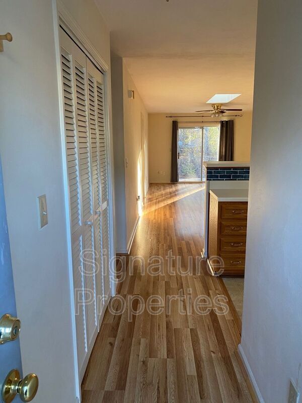 Primary Photo - 442 Tinkerview Dr